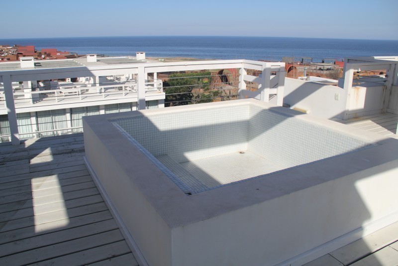 Hermoso penthouse en Manantiales de la ruta al mar